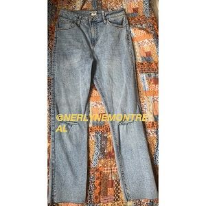 High Rise Straight Slim JEANS :)